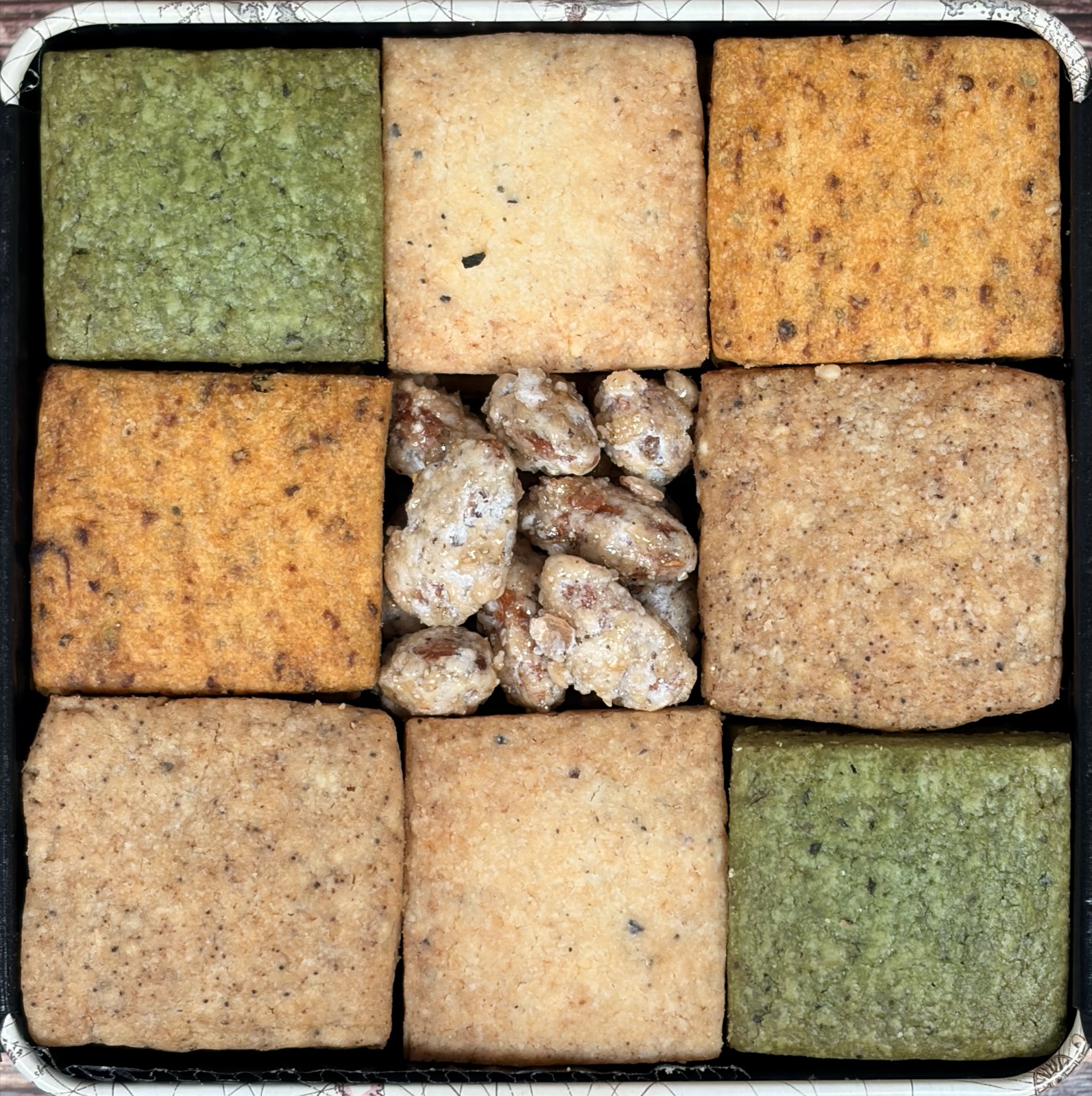 クッキー缶の詰め合わせ